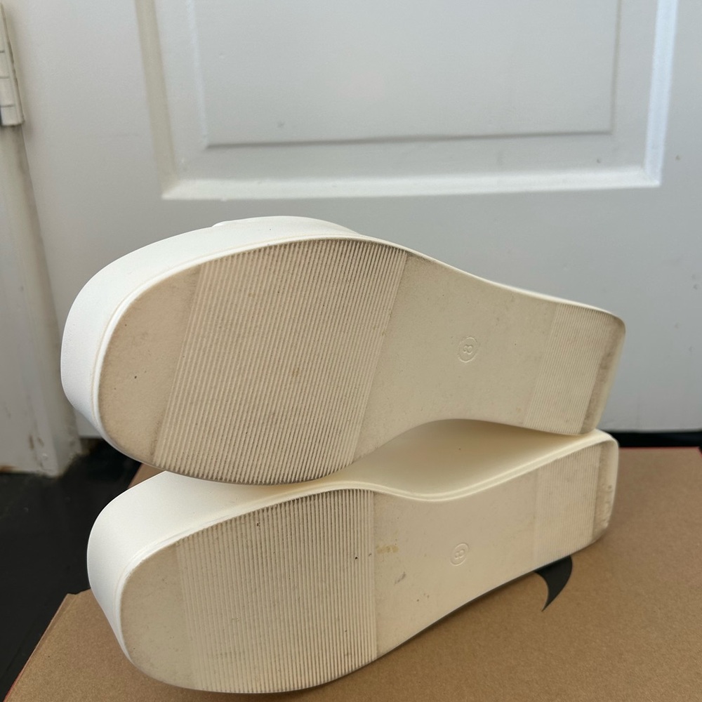 SHEIN Platform Slide Sandals - Picture 5 of 8
